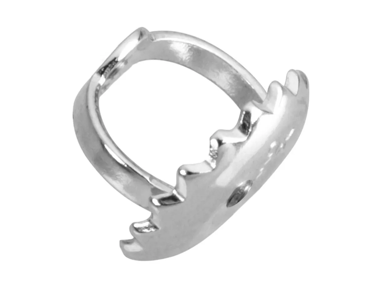 18ct White Gold Heavy Threaded Scroll, 100% Recycled Gold