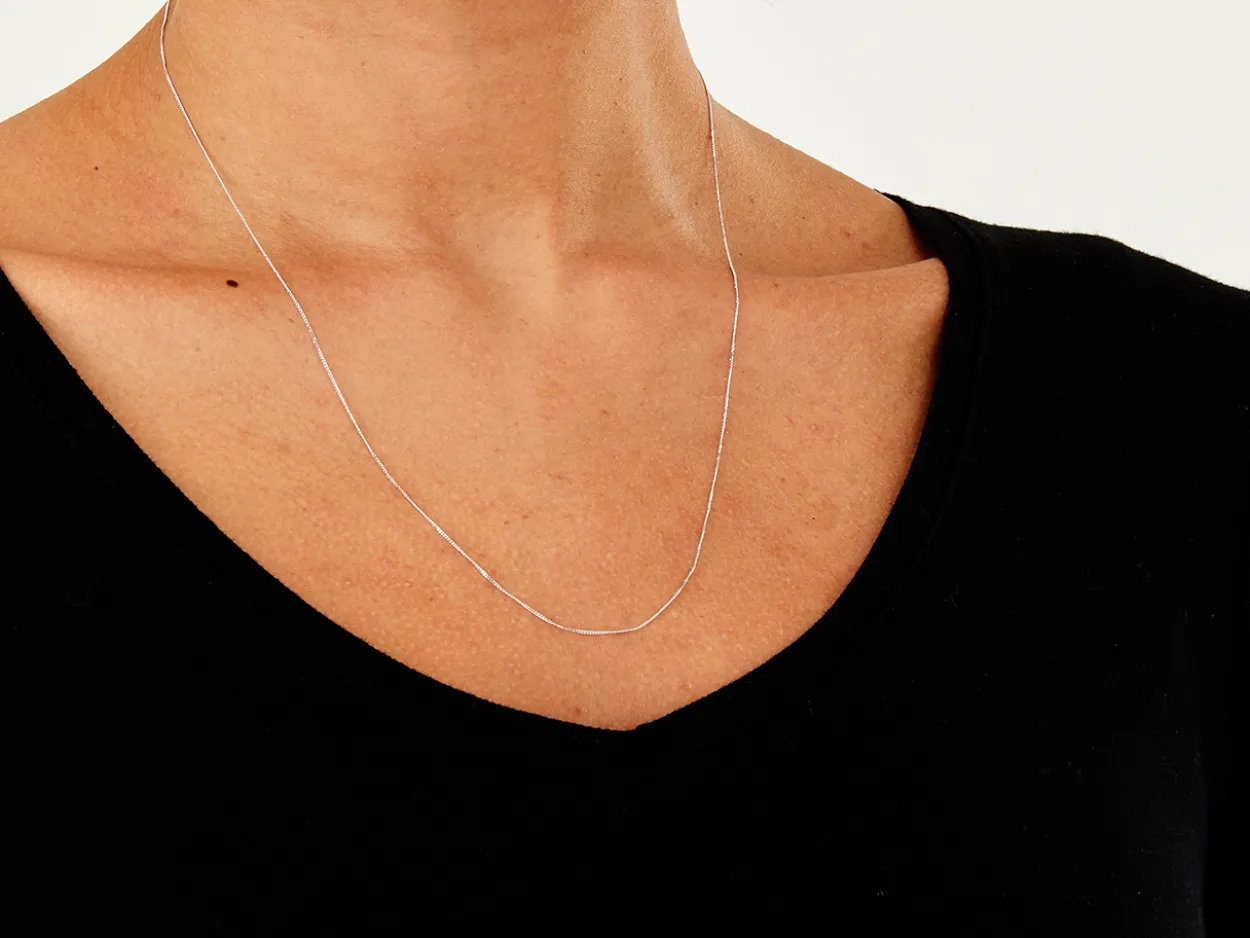 9ct White Gold 0.5mm Diamond Cut Curb Chain 20"/50cm Unhallmarked