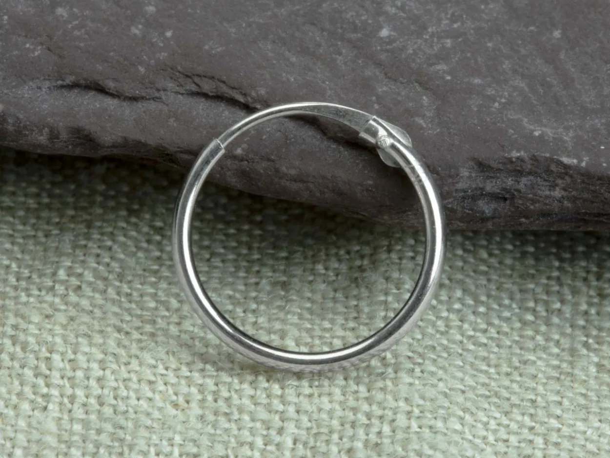 18ct White Gold 11.0mm Hinged Sleeper Hoop Earrings, Pack Of 2, 100% Recycled Gold