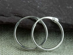 18ct White Gold 11.0mm Hinged Sleeper Hoop Earrings, Pack Of 2, 100% Recycled Gold