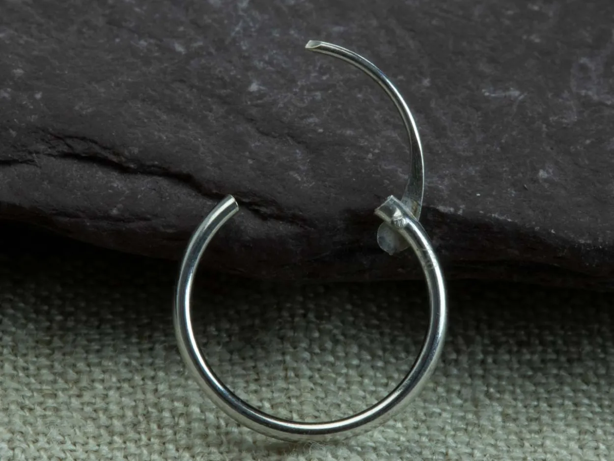 18ct White Gold 11.0mm Hinged Sleeper Hoop Earrings, Pack Of 2, 100% Recycled Gold