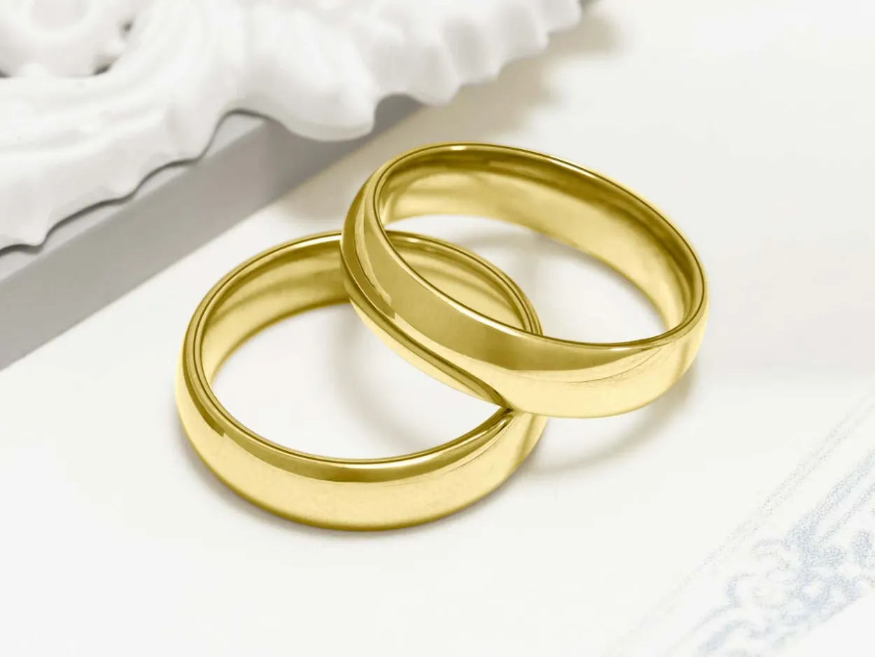 18ct Yellow Gold Court Wedding Ring 5.0mm, Size Z, 3.97g Super Lightweight, Laser Hallmarked, Wall Thickness 1.8mm, 100% Recycled Gold