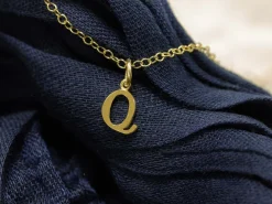 9ct Yellow Gold Letter Q Initial Charm