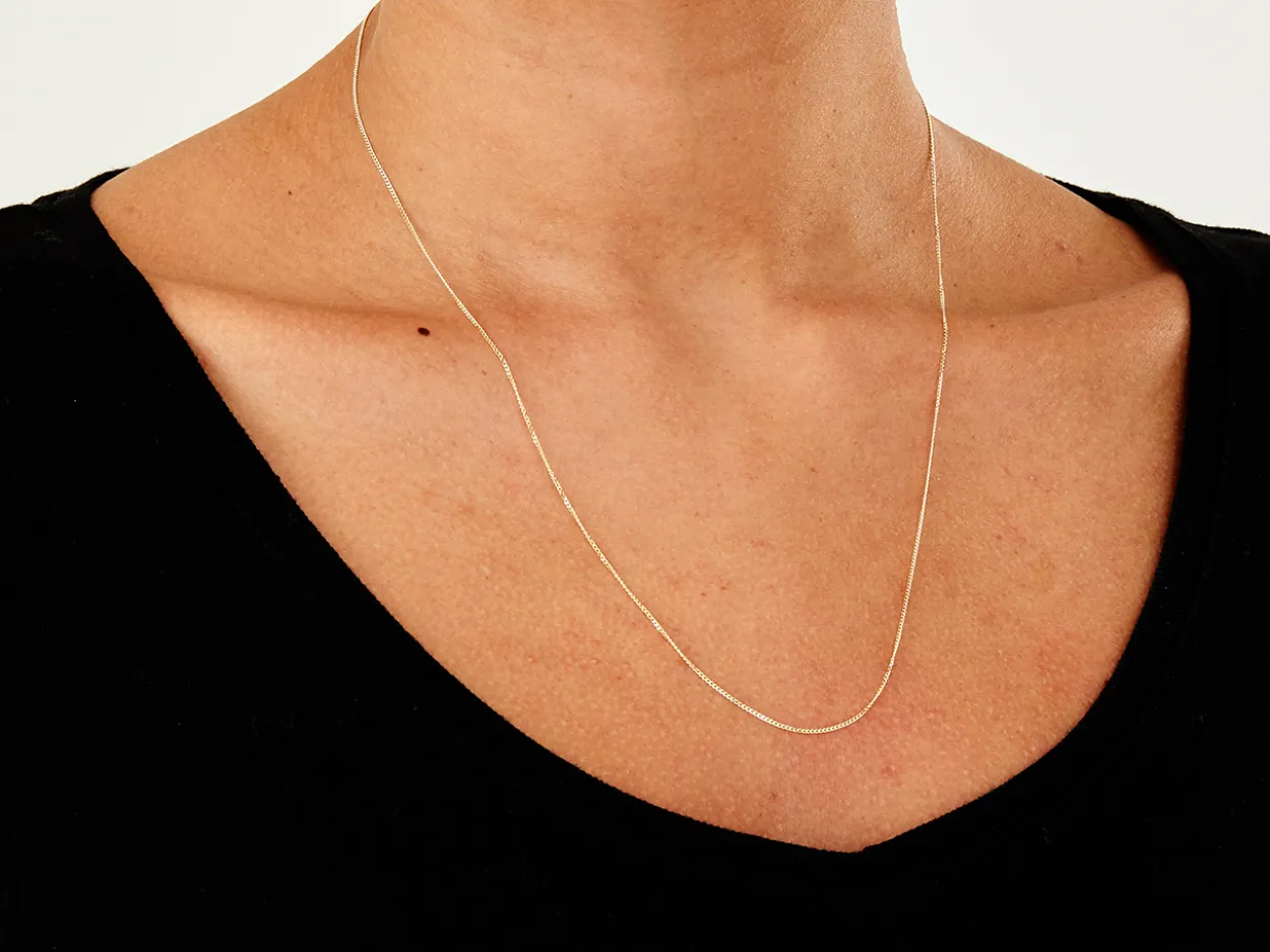 9ct Yellow Gold 0.7mm Diamond Cut Curb Chain 20"/50cm Unhallmarked