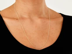 9ct Yellow Gold 0.8mm Diamond Cut Curb Chain 22