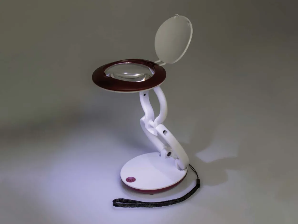 Daylight Yoyo Magnifier Lamp