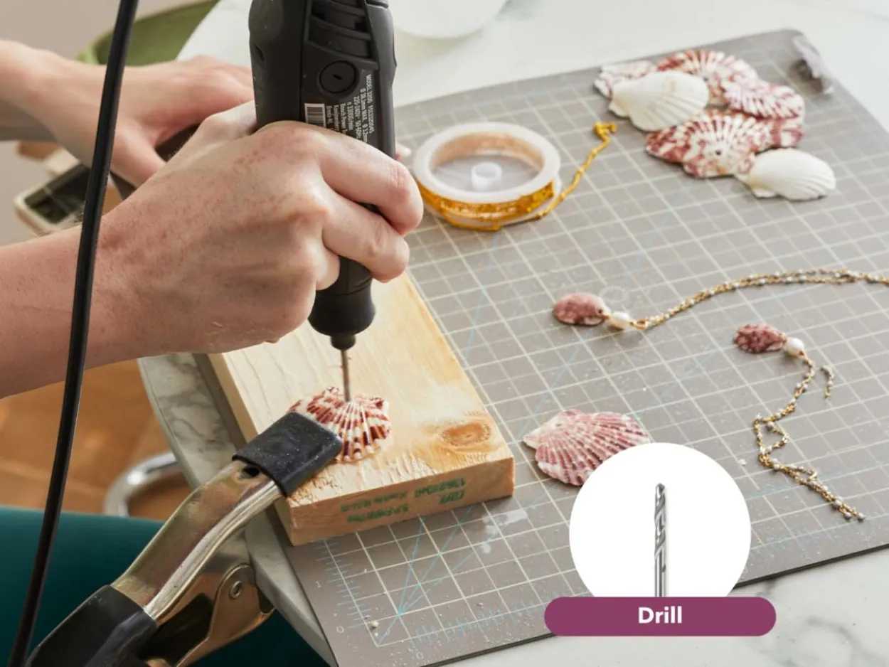 Dremel 3200 Rotary Drill Kit And Flexshaft With 90 Accessories