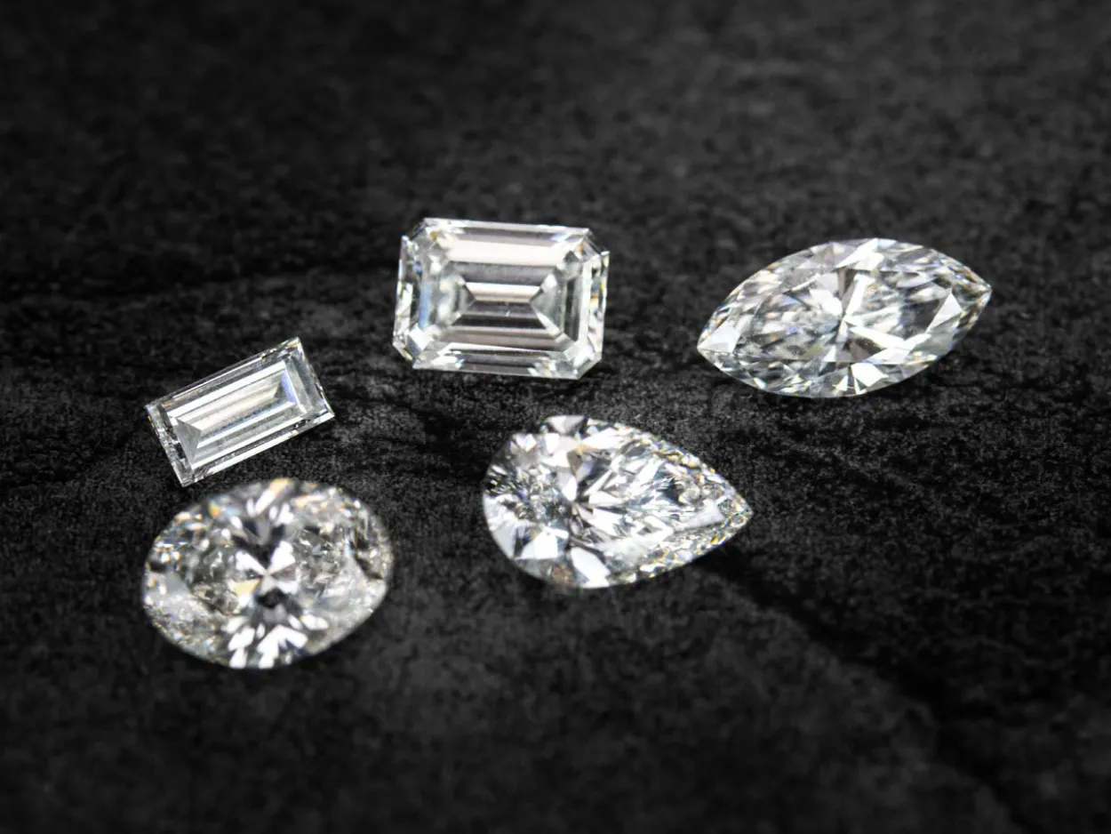 Lab Grown Diamond 0.01ct, Baguette Cut, D Colour Vs Clarity, 2x1mm