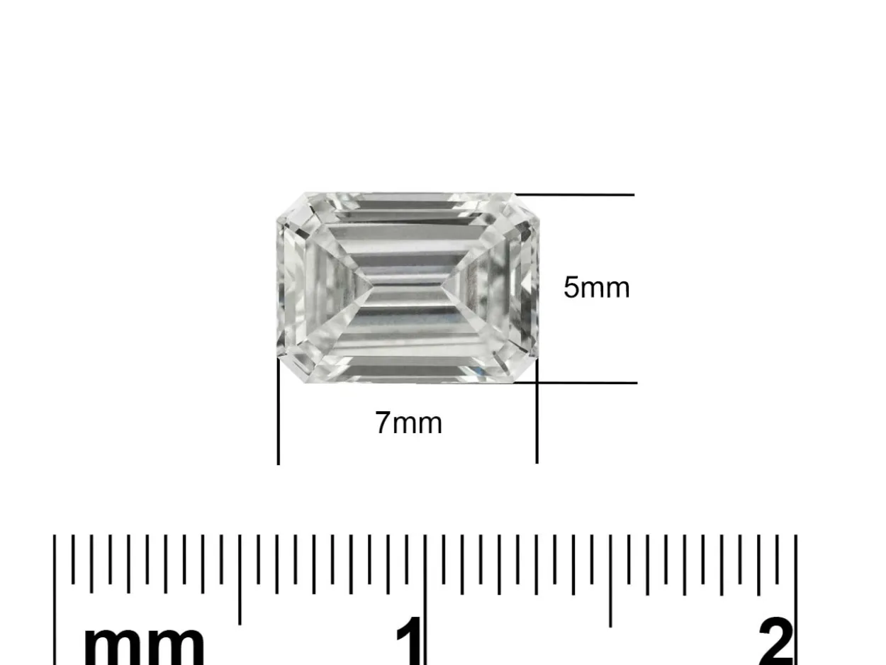 Lab Grown Diamond 1.00ct, Emerald Cut, D Colour Vs Clarity, 7x5mm
