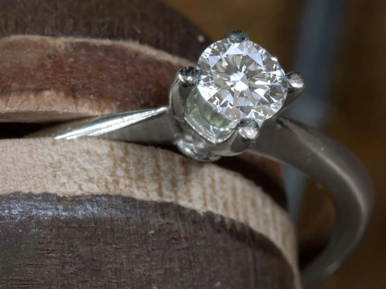 Lab Grown Diamond 0.005ct, Round Brilliant Cut, D Colour Vs Clarity, 1mm