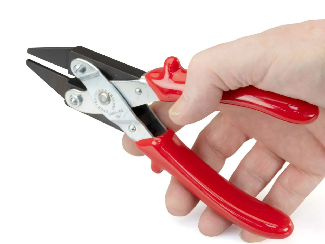 Maun Thin Flat Nose Pliers 160mm/6.5" Parallel Action, With Smooth Jaws And Comfort Grip Handle
