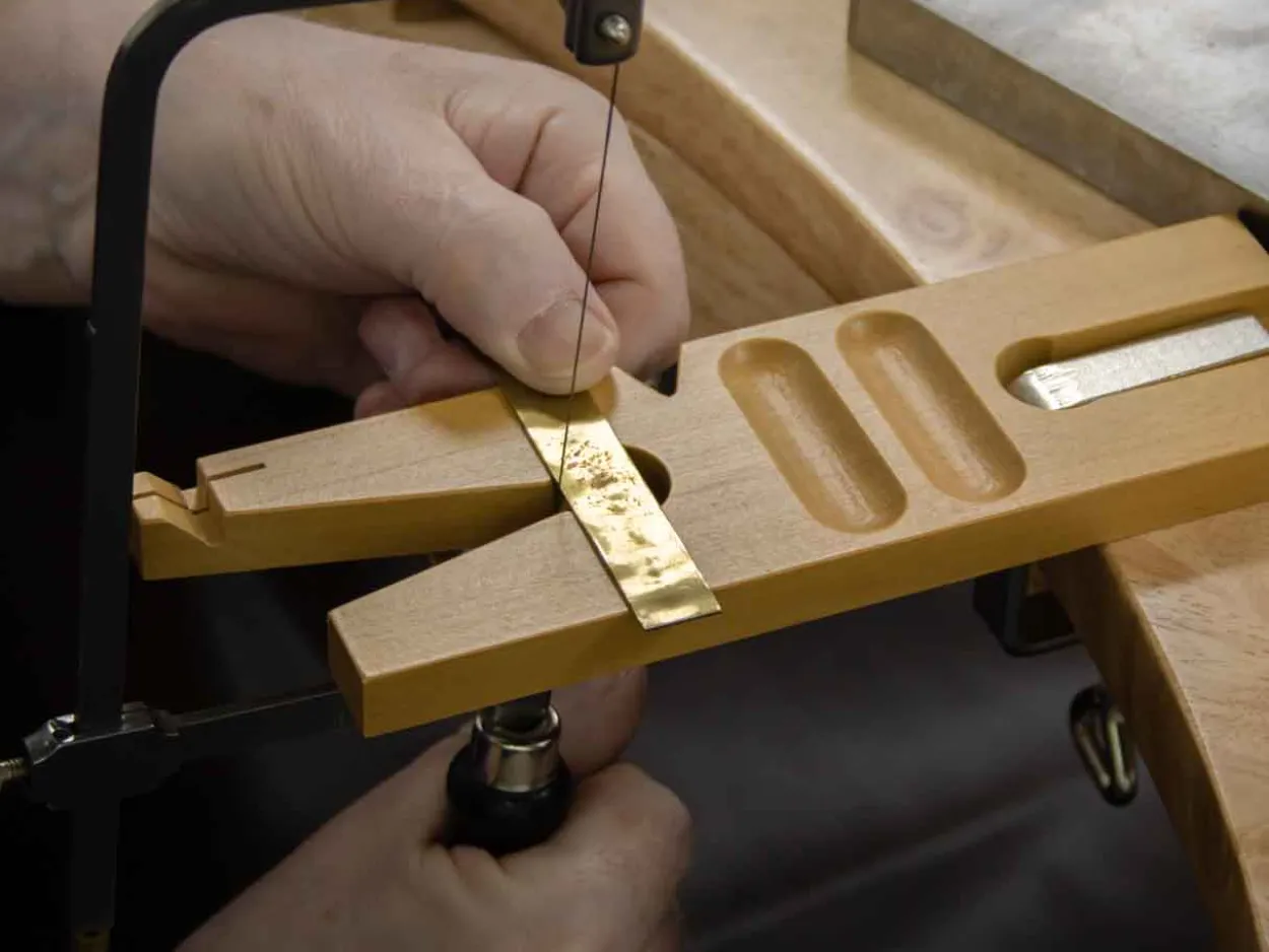 Multi Purpose Bench Peg With Multi Slots