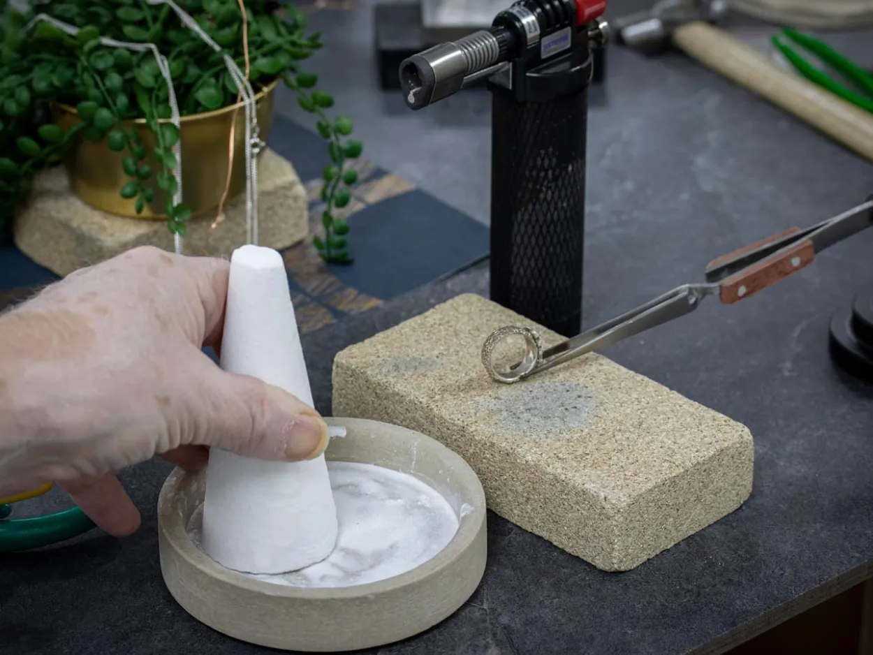 Technique Borax Dried Flux Cone And Ceramic Dish Soldering Set