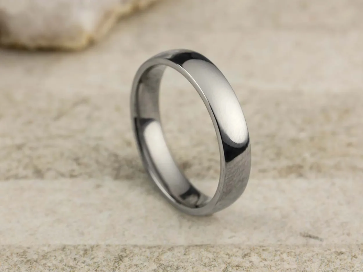 Titanium Court Polished Wedding Ring 4.0mm, Size U, 1.6mm Wall