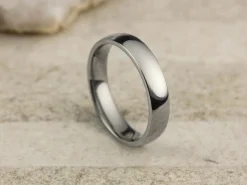 Titanium Court Polished Wedding Ring 4.0mm, Size T, 1.6mm Wall