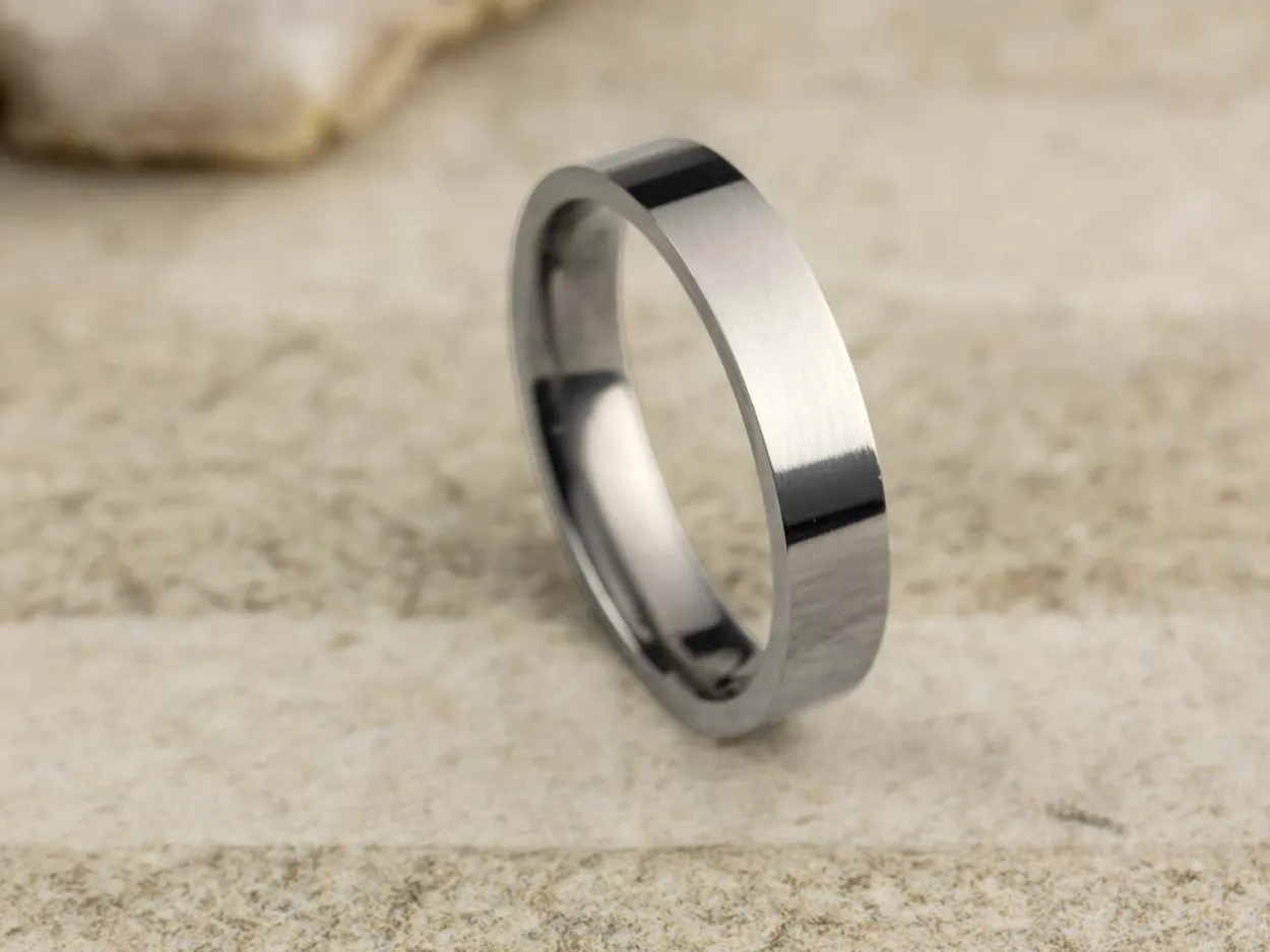 Titanium Flat Court Easy Fit Polished Wedding Ring 4.0mm, Size R, 1.6mm Wall