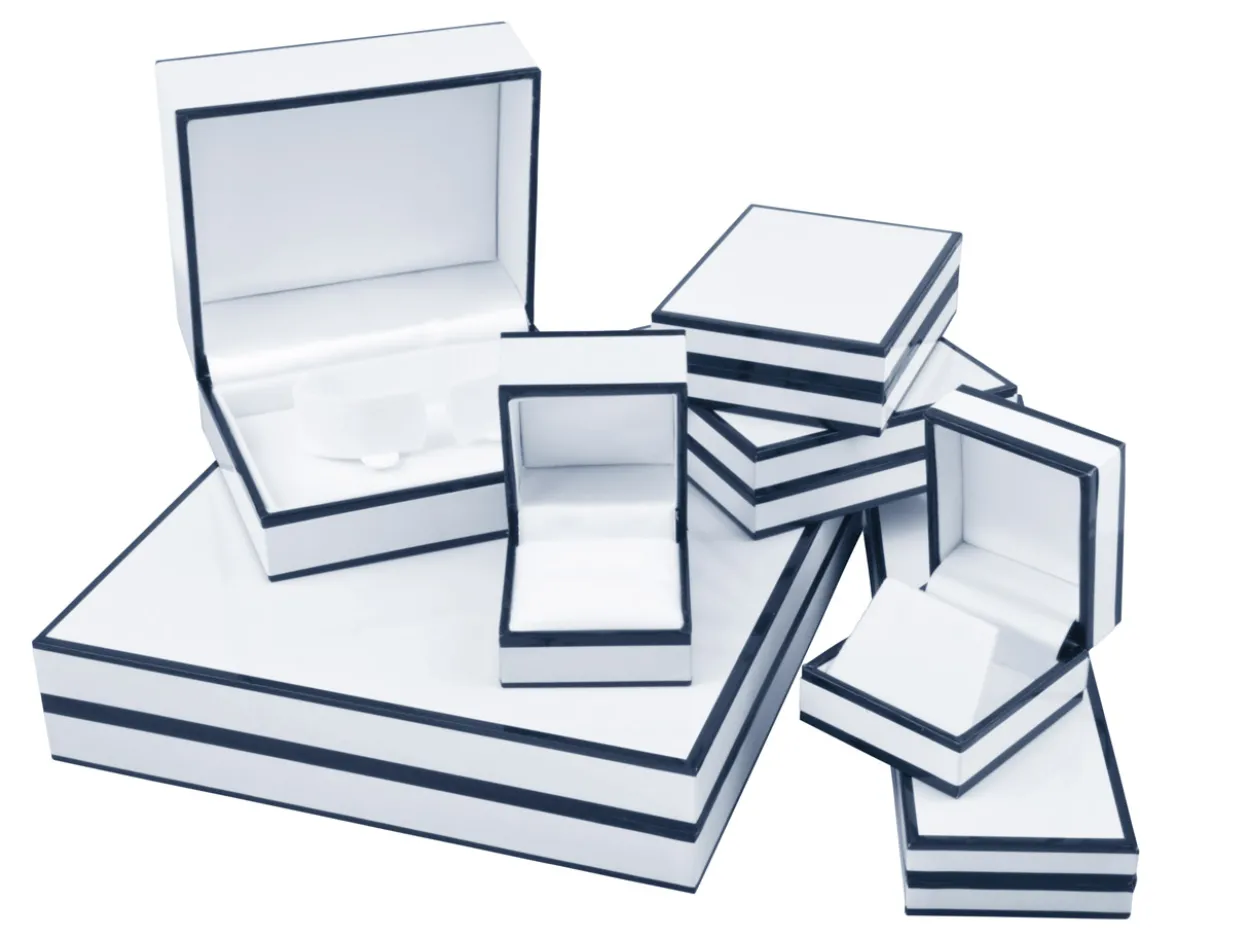 White Monochrome Stud Earring Box